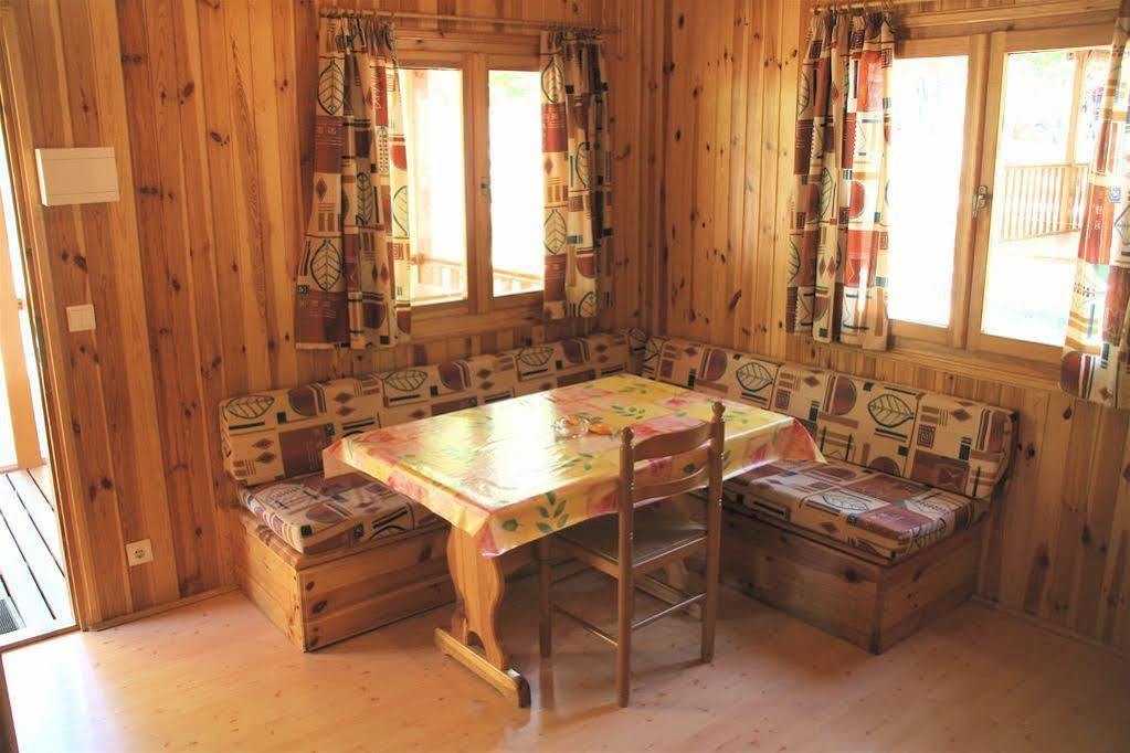 Bungalowpark Isabena La Puebla de Roda Eksteriør billede